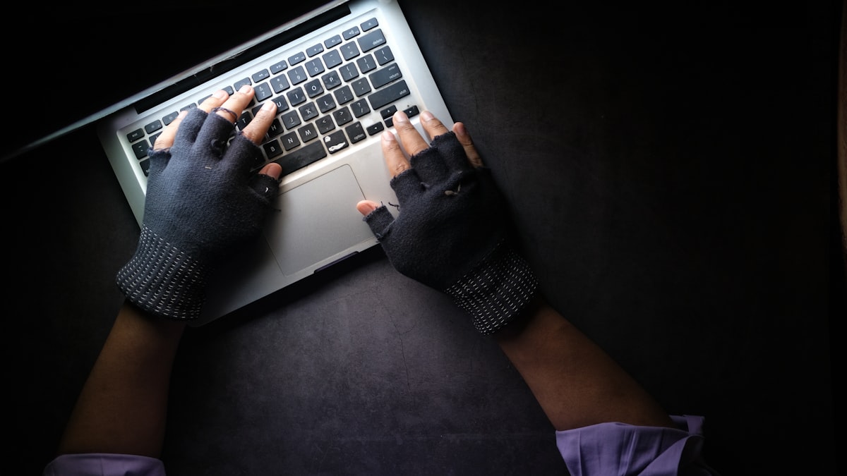 Polska odpiera ogromną większość rosyjskich prób ataków w cyberprzestrzeni.